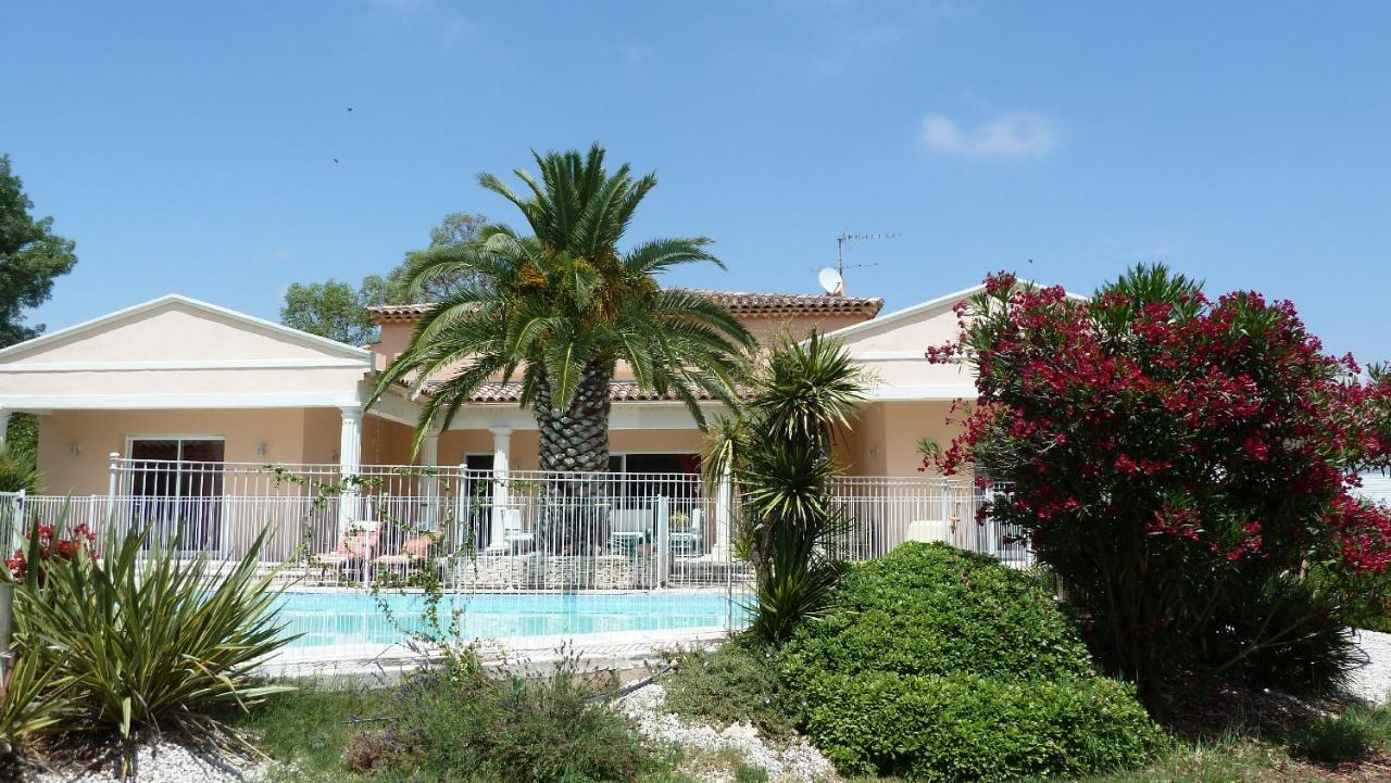 Les Cigalous Bed & Breakfast Restinclieres Eksteriør bilde